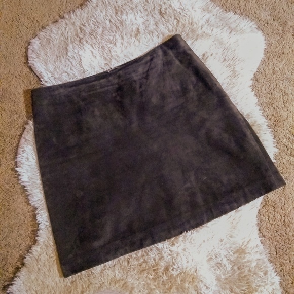 Banana Republic Dresses & Skirts - Banana Republic Suede Mini Skirt